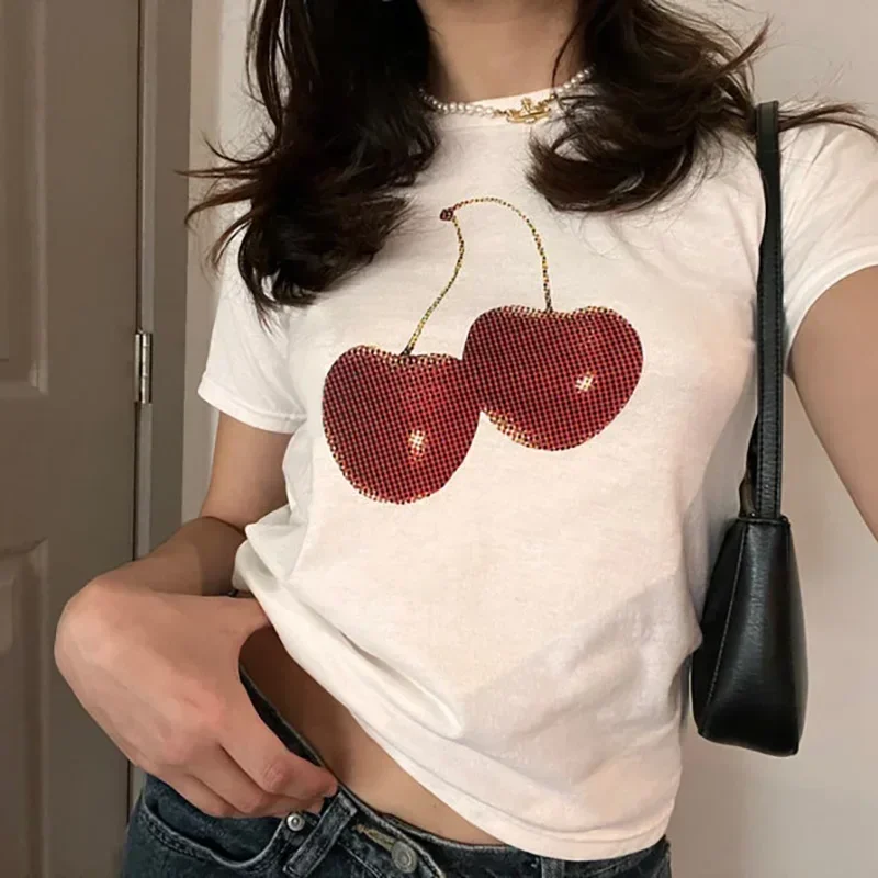 Estetyczna letnia koszulka bab – Y2K Graphic Baby Tee Crop recenzja i cena